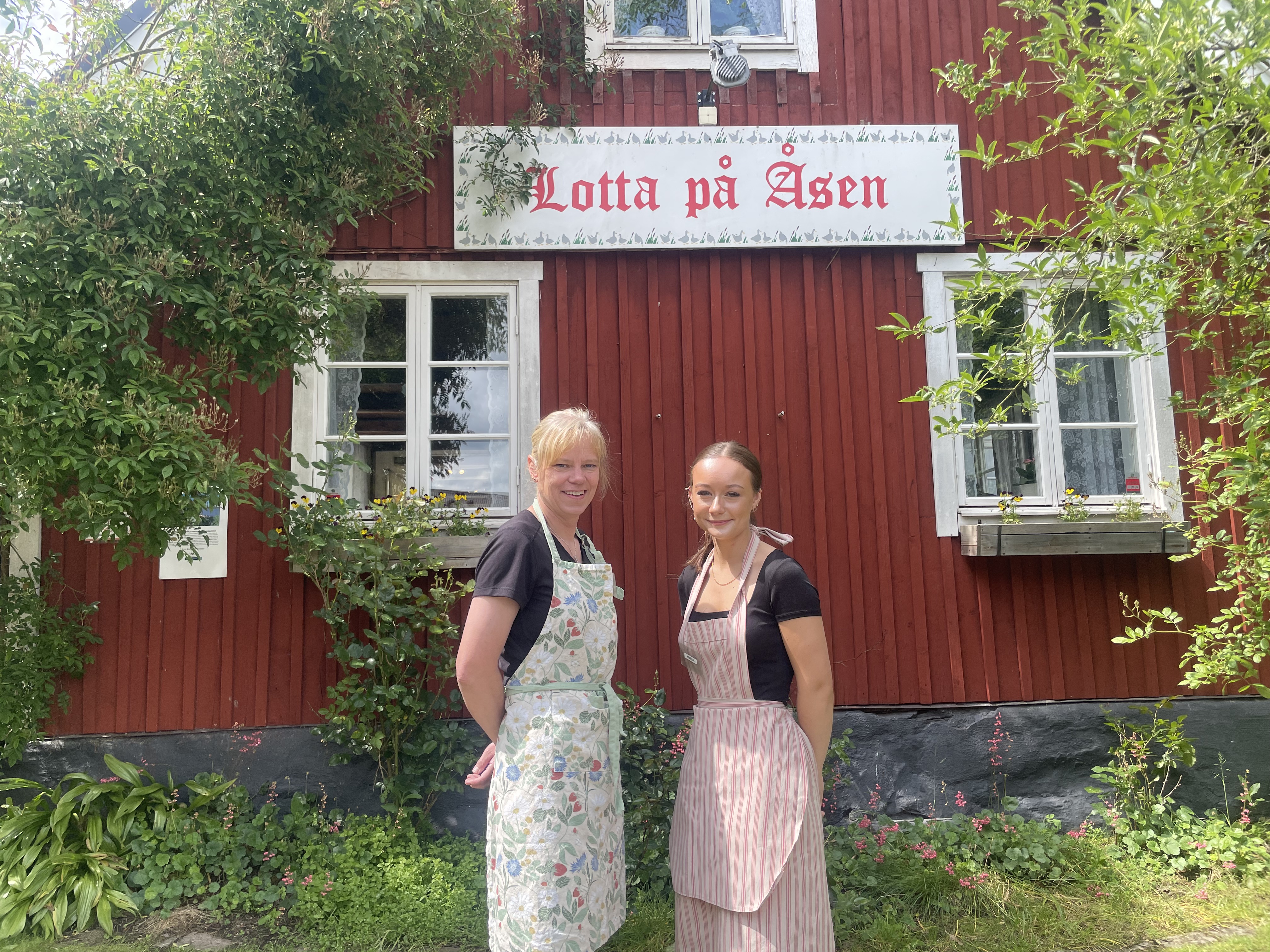 Personal utanför caféet